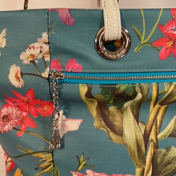 Think Bee Floral Tote Bag - Picture 8 of 10